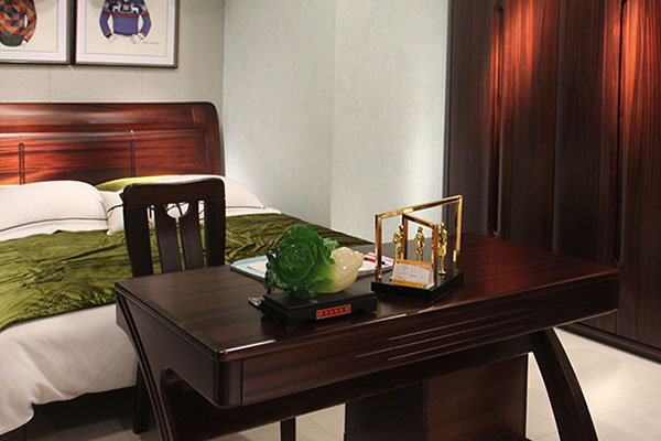 山東實(shí)木家具